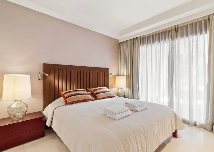 아파트 With A Garden Near The Sea In Gran Bahia De 마르베야