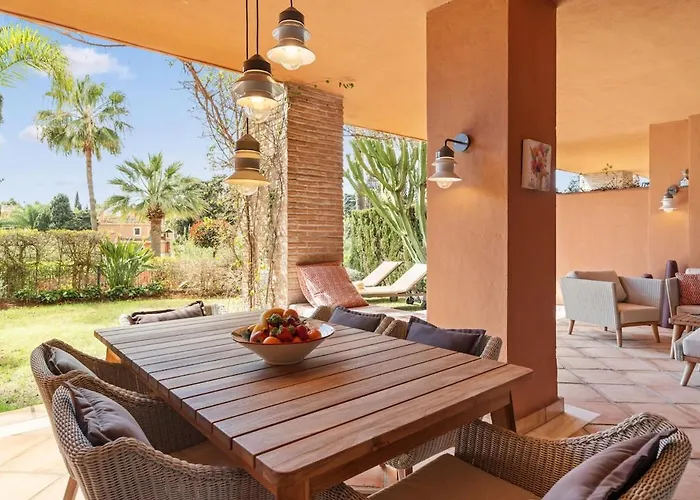 Apartament With A Garden Near The Sea In Gran Bahia De