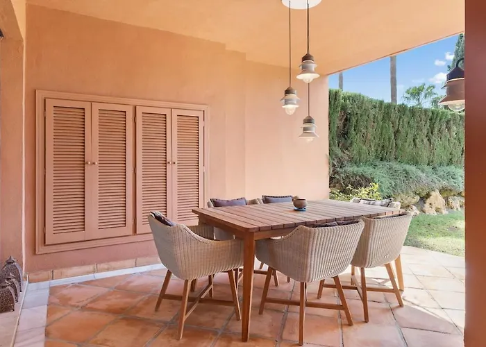 Apartament With A Garden Near The Sea In Gran Bahia De *