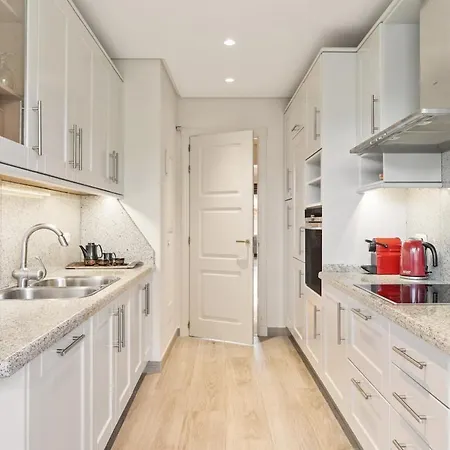 Apartamento With A Garden Near The Sea In Gran Bahía De Marbella